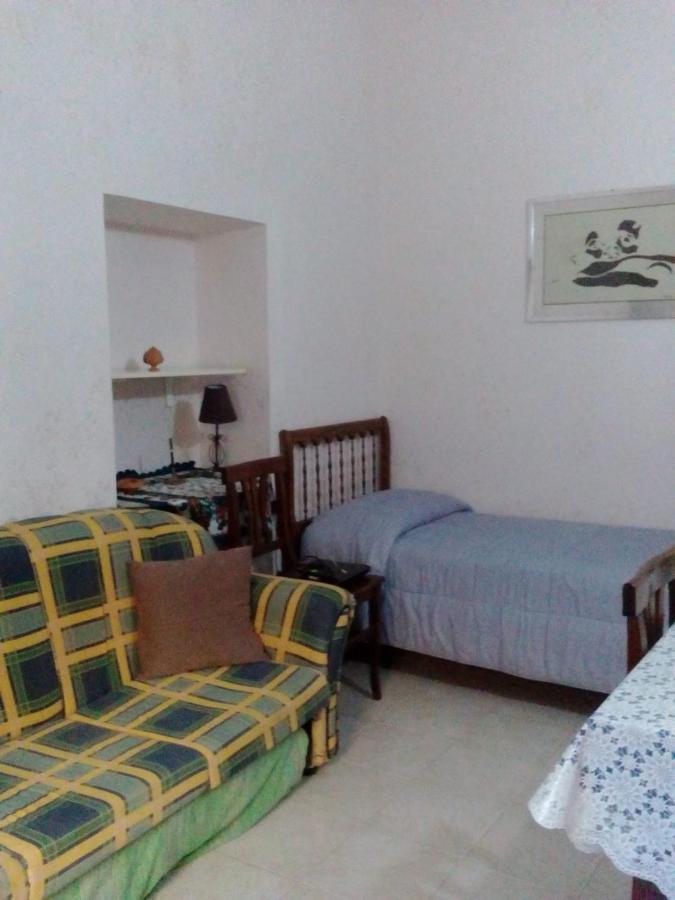 Camere Simili A Ostello Solo Per Uomini - Hostel-Like Rooms Only For Man Taranto Exterior foto